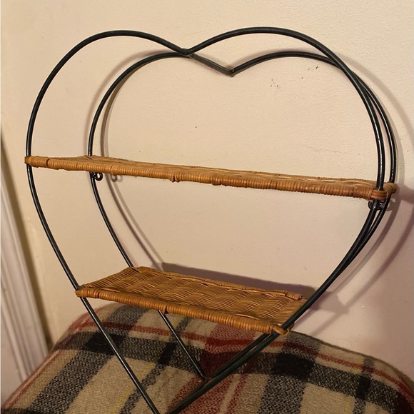 Shelf- heart shaped wall shelf - Picture 5 of 10